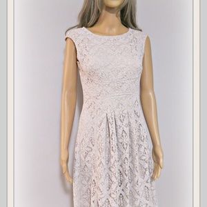 LIKE NEW WORN ONCE BEIGE LACE DRESS SIZE 4